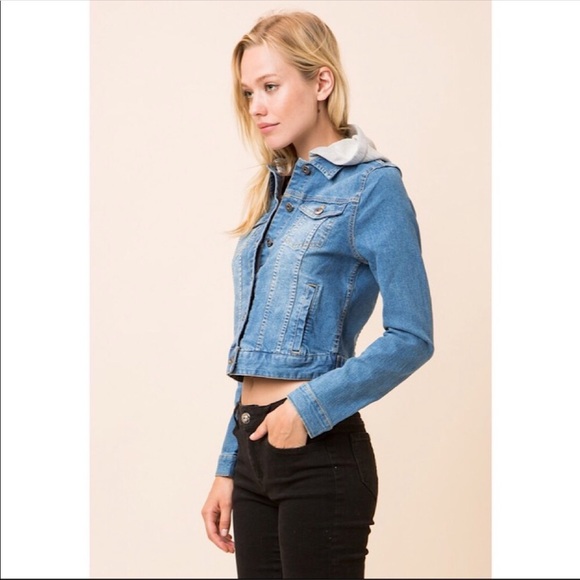 NEW! CROPPED DENIM JACKET WITH HOODIE SIZE LARGE - Picture 3 of 6